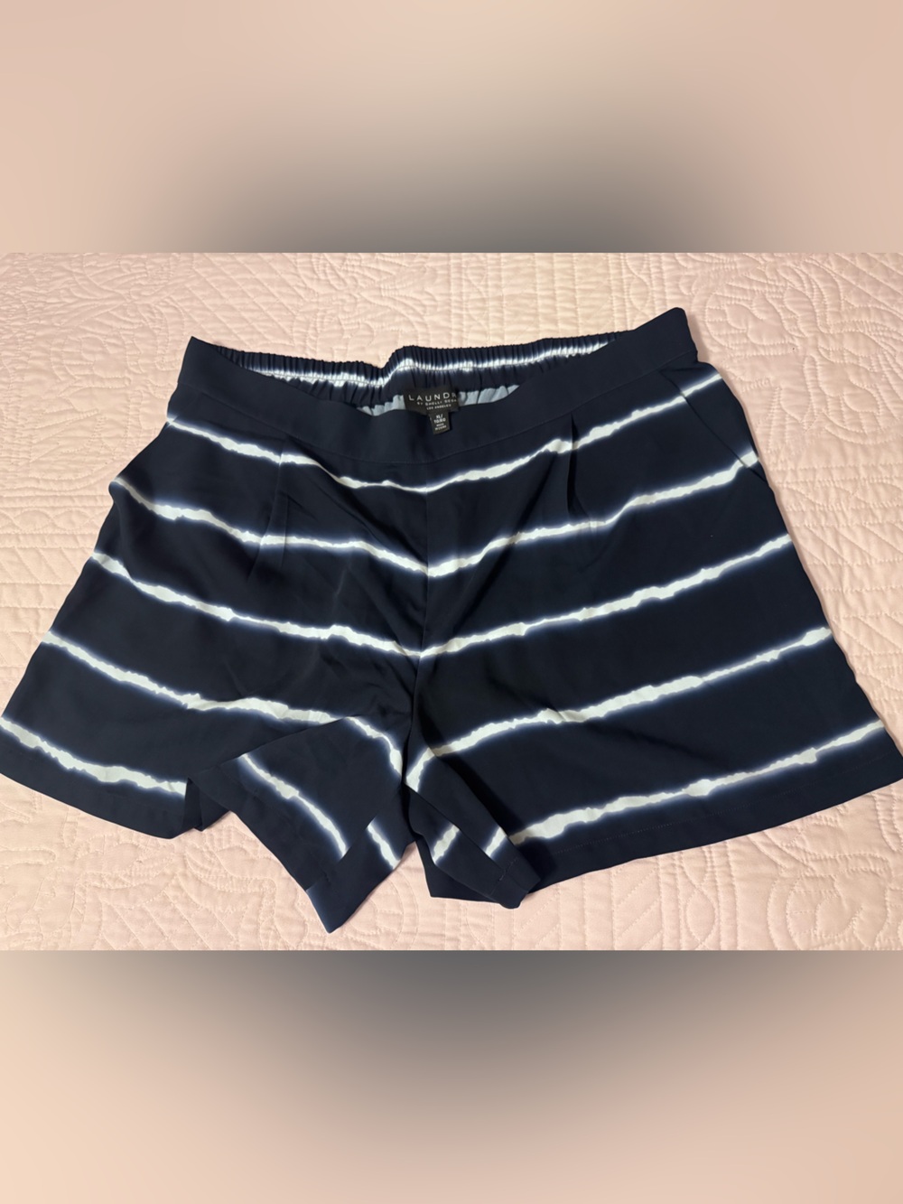 Laundry By Shelli Segal Navy and White Tie-Dye Stripe Shorts